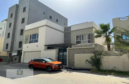 Outdoor Building image for: Villa - 4 Bedrooms - 6 Bathrooms for sale in Janabiya - Northern Governorate, Image 1