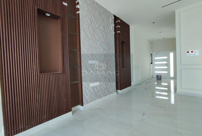 965577 - Property Image 2