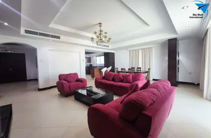 Apartment - 3 Bedrooms - 3 Bathrooms for rent in Mahooz - Manama - Capital Governorate