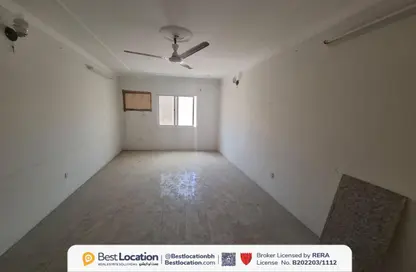 Apartment - 2 Bedrooms - 2 Bathrooms for rent in Salmaniya - Manama - Capital Governorate