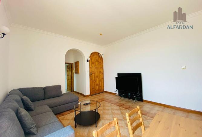 972977 - Property Image 3