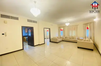 Living Room image for: Apartment - 3 Bedrooms - 2 Bathrooms for rent in Hoora - Capital Governorate, Image 1