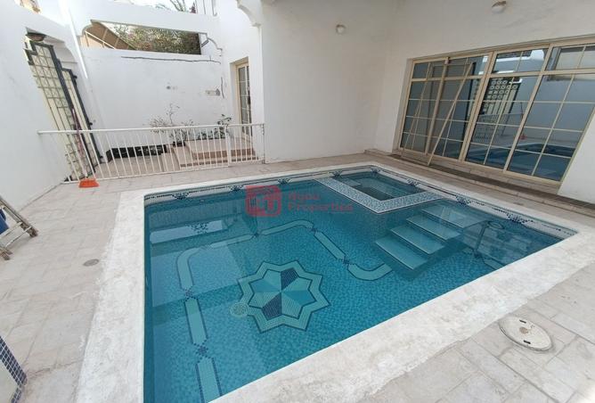 955589 - Property Main Image