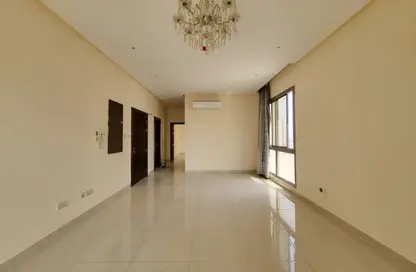 Apartment - 2 Bedrooms - 3 Bathrooms for rent in Hidd - Muharraq Governorate