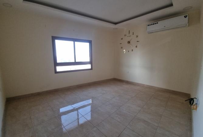 991651 - Property Image 2