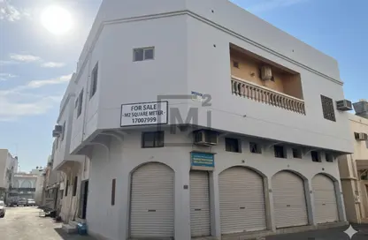 عمارة بالكامل - 8 غرف نوم - 5 حمامات للبيع في ديار المحرق - المحرق