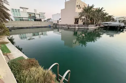 Apartment - 2 Bedrooms - 2 Bathrooms for rent in Al Marsa Floating City - Amwaj Islands - Muharraq Governorate