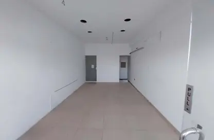 Shop - Studio - 1 Bathroom for rent in Salmabad - Central Governorate