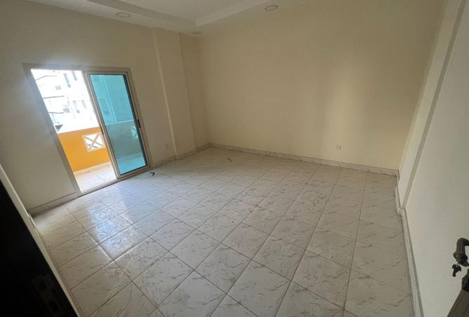 891313 - Property Image 2