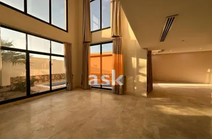 Empty Room image for: Villa - 4 Bedrooms - 4 Bathrooms for rent in Budaiya - Northern Governorate, Image 1