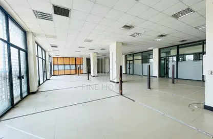 Show Room - Studio - 2 Bathrooms for rent in Manama - Capital Governorate