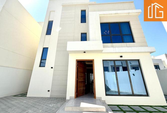 968117 - Property Image 2