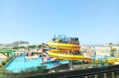 Apartment - 2 Bedrooms - 3 Bathrooms for rent in Hanging Garden - Dilmunia Island - Muharraq Governorate
