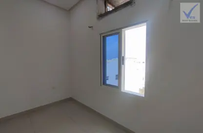 Empty Room image for: Apartment - 1 Bedroom - 1 Bathroom for rent in Isa Town - Central Governorate, Image 1