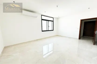 Apartment - 3 Bedrooms - 3 Bathrooms for rent in Busaiteen - Muharraq Governorate