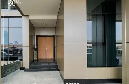 Duplex - 3 Bedrooms - 4 Bathrooms for rent in Reef Island - Capital Governorate