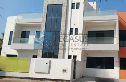 Whole Building - Studio - 6 Bathrooms for rent in Saar - Northern Governorate