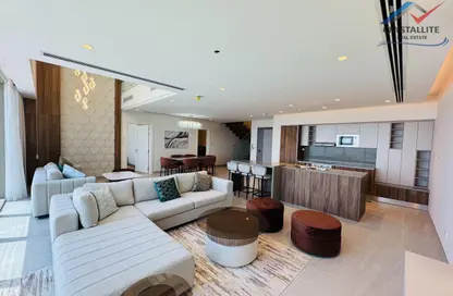 Penthouse - 3 Bedrooms - 5 Bathrooms for rent in Seef - Capital Governorate