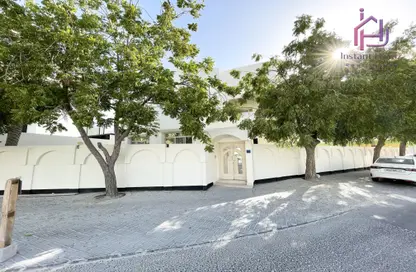 فيلا - 5 غرف نوم - 6 حمامات للايجار في توبلي - المحافظة الوسطى