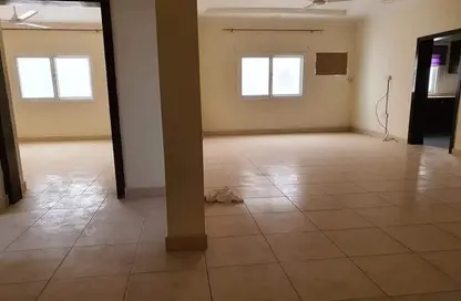 Apartment - 3 Bedrooms - 3 Bathrooms for rent in Hidd - Muharraq Governorate