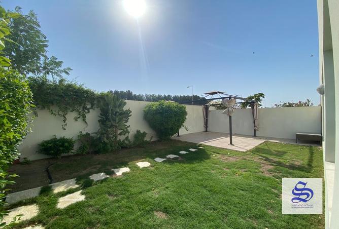 982390 - Property Image 2