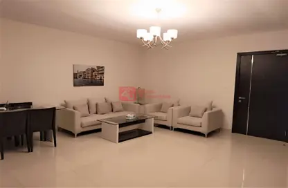 Living Room image for: Apartment - 1 Bedroom - 2 Bathrooms for rent in Segaya - Manama - Capital Governorate, Image 1