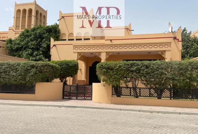 916053 - Property Image 2