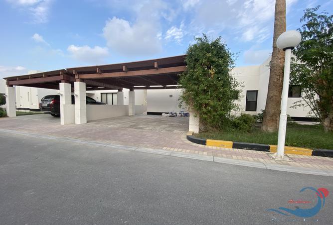 Villa - 3 Bedrooms - 3 Bathrooms for rent in Jurdab - Central Governorate