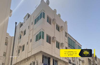عمارة بالكامل - استوديو - 2 حمامات للبيع في الحورة - محافظة العاصمة