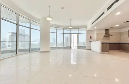Apartment - 2 Bedrooms - 3 Bathrooms for sale in Sanabis - Manama - Capital Governorate