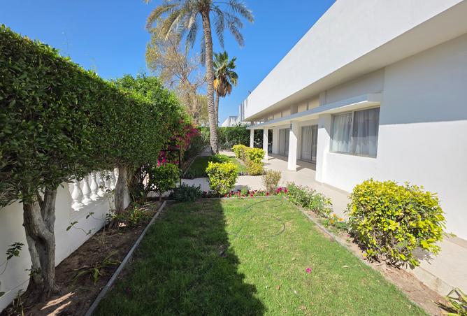 954607 - Property Image 2