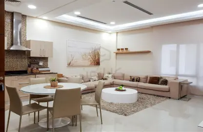 Living / Dining Room image for: Apartment - 2 Bedrooms - 3 Bathrooms for sale in Amwaj Marina - Amwaj Islands - Muharraq Governorate, Image 1