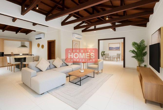 990062 - Property Image 2