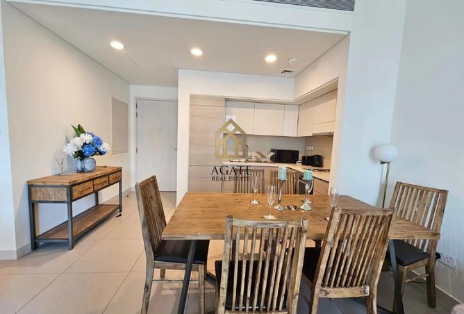 953367 - Property Image 2