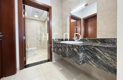 Apartment - 2 Bedrooms - 3 Bathrooms for rent in Sanad - Central Governorate