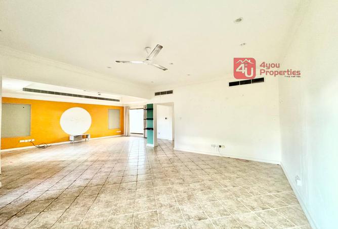 953309 - Property Image 2