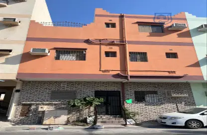 فيلا - 4 غرف نوم - 4 حمامات للبيع في قلالي - المحرق