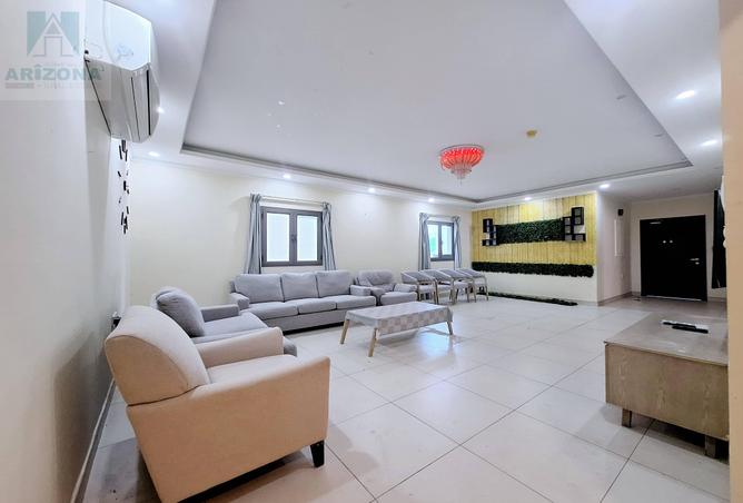 984545 - Property Image 2