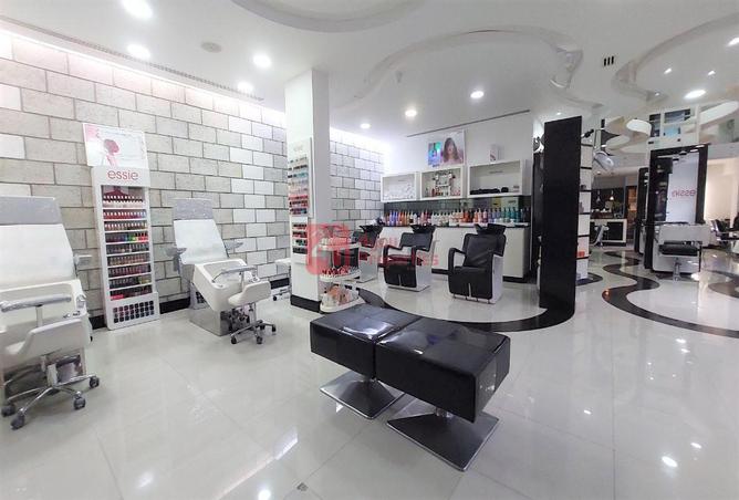 Shop - Studio - 4 Bathrooms for sale in Zinj - Manama - Capital Governorate