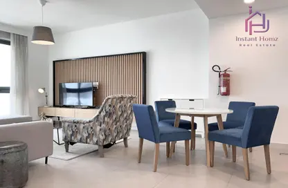 Apartment - 2 Bedrooms - 2 Bathrooms for rent in Marassi Residences - Diyar Al Muharraq - Muharraq Governorate