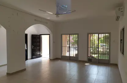 Villa - 3 Bedrooms - 2 Bathrooms for rent in Tubli - Central Governorate Villa - 3 Bedrooms - 2 Bathrooms for rent in Tubli - Central Governorate