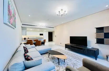 Apartment - 2 Bedrooms - 4 Bathrooms for rent in Al Juffair - Capital Governorate