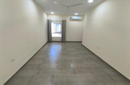 Apartment - 3 Bedrooms - 3 Bathrooms for rent in Hidd - Muharraq Governorate