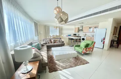 شقة - غرفة نوم - 2 حمامات للايجار في شارع أمواج - أمواج - المحرق