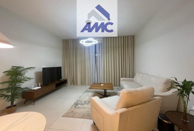 956465 - Property Image 3