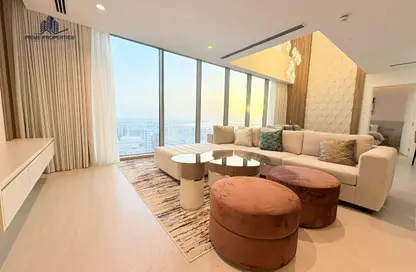Duplex - 3 Bedrooms - 4 Bathrooms for rent in Seef - Capital Governorate
