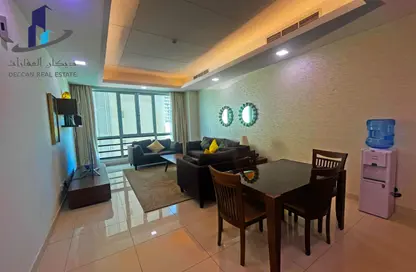 Apartment - 2 Bedrooms - 3 Bathrooms for rent in Al Juffair - Capital Governorate