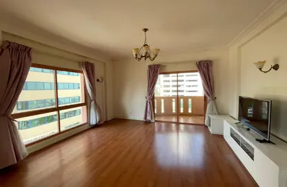 Duplex - 4 Bedrooms - 6 Bathrooms for rent in Hoora - Capital Governorate