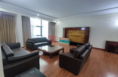 Apartment - 3 Bedrooms - 3 Bathrooms for rent in Mahooz - Manama - Capital Governorate