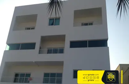 Whole Building - Studio - 7+ Bathrooms for sale in Tubli - Central Governorate